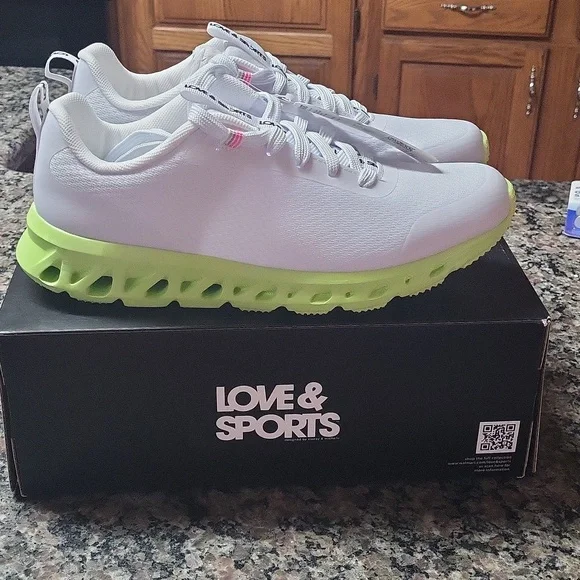 Love & Sports Women's Lace-Up Tech Running Sneakers size 11 new with box & tags - Picture 1 of 12